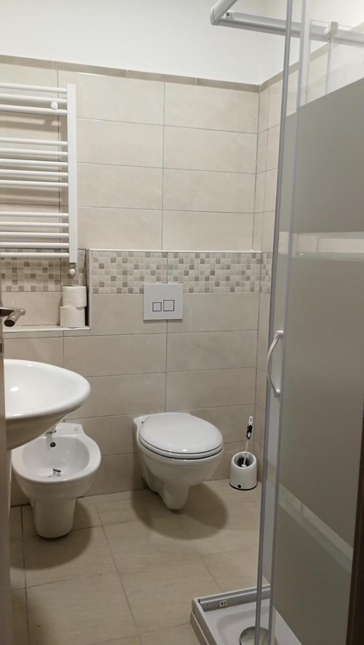 Hotel Ristorante Tre Leoni Σόμα Λομπάρντο Εξωτερικό φωτογραφία
